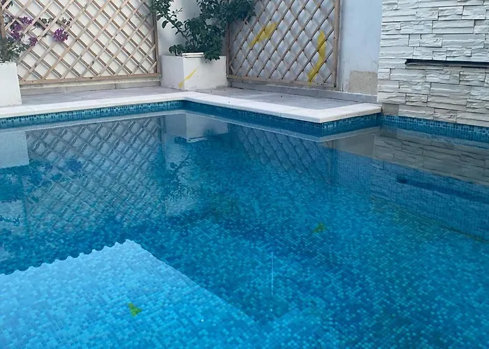 Private Pool,3 Bedrooms And 3 Bathrooms *