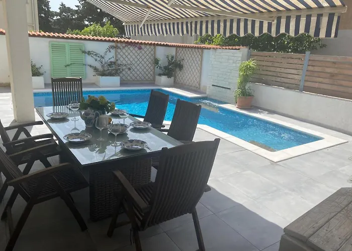 Private Pool,3 Bedrooms And 3 Bathrooms Apartmán