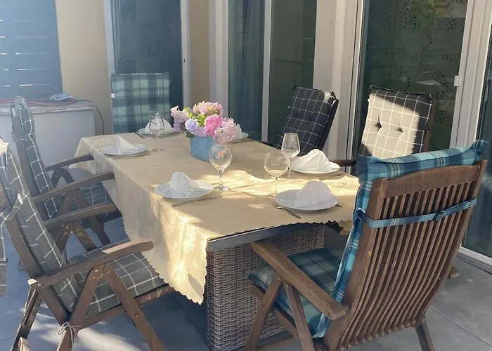 Private Pool,3 Bedrooms And 3 Bathrooms *