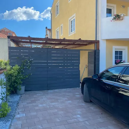 Private Pool,3 Bedrooms And 3 Bathrooms Appartamento