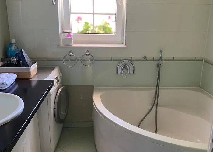 Private Pool,3 Bedrooms And 3 Bathrooms דירה ביוגראד נה מורו